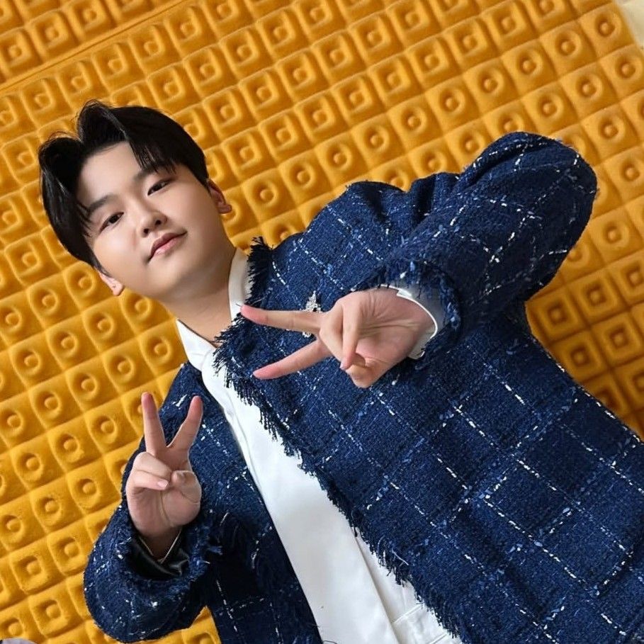 A moment captured by a fan of Park Sungon