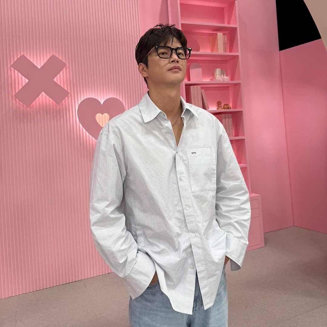 A moment captured by a fan of Seo Inguk