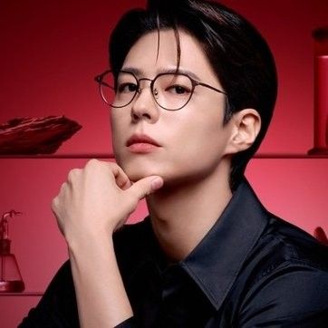 Recent activity shot of Park Bogum
