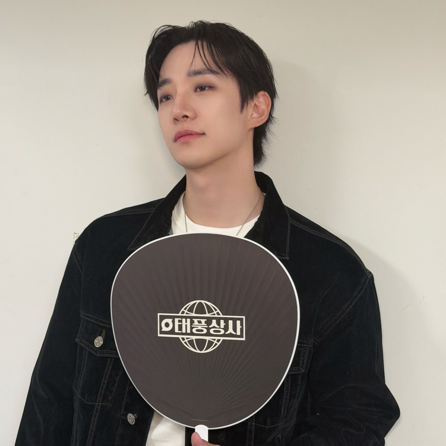 イ・ジュノのビハインドカット