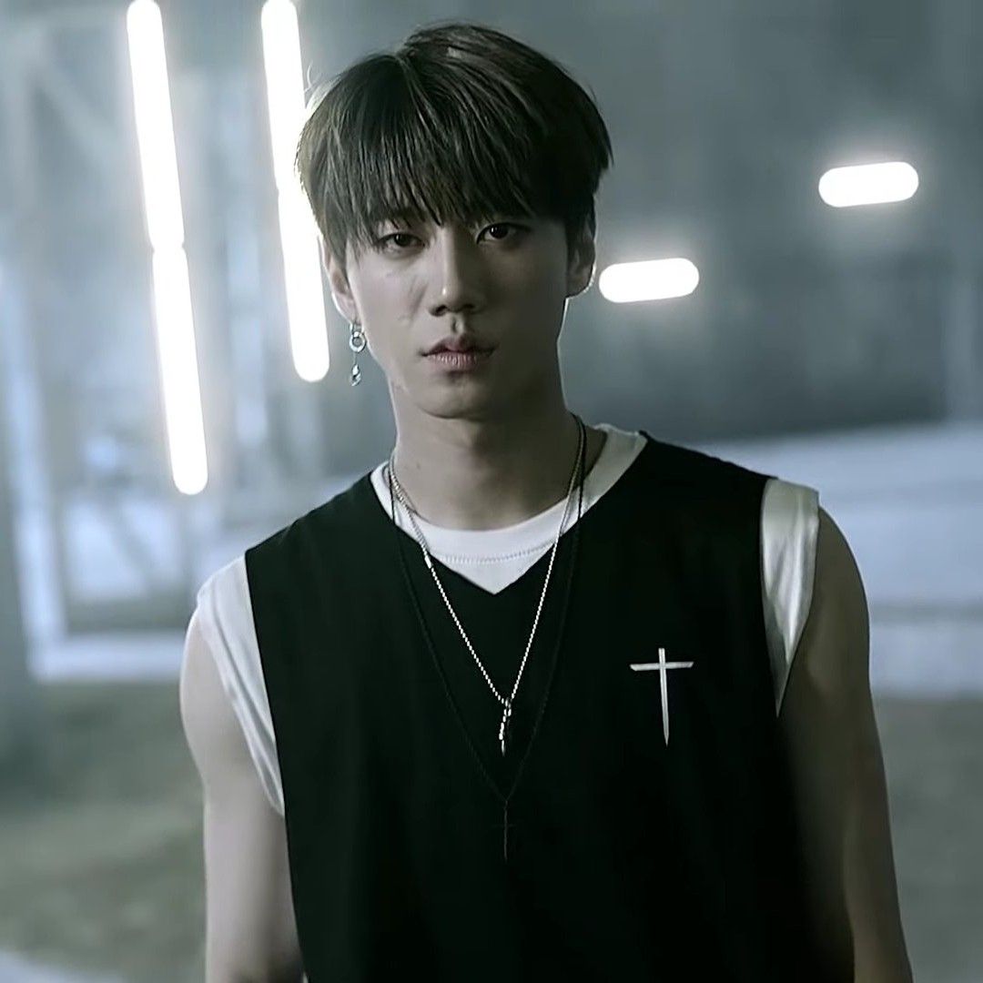 Recent activity shot of Lee Junyoung