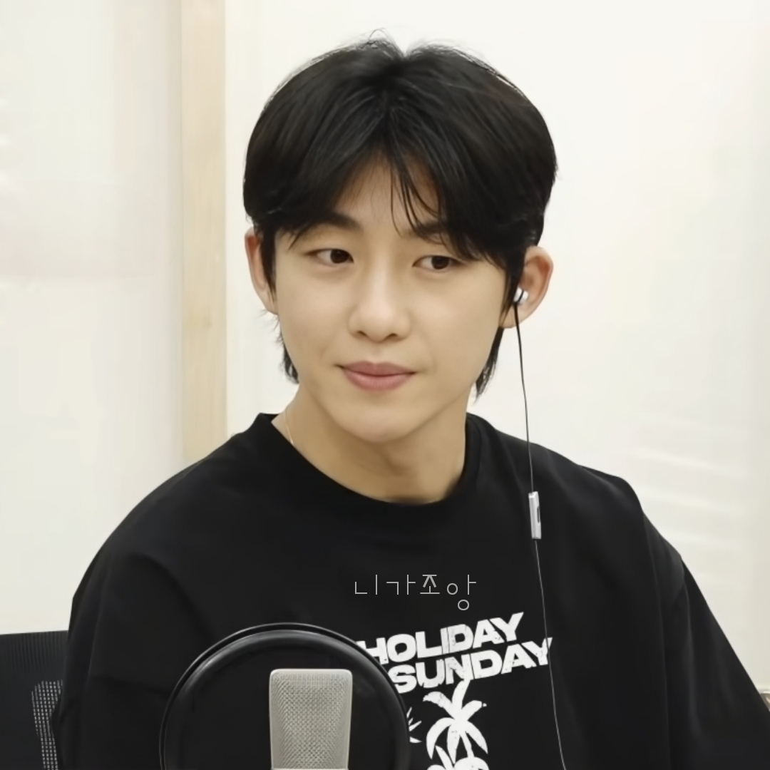 Behind-the-scenes cut of Shin Seungtae