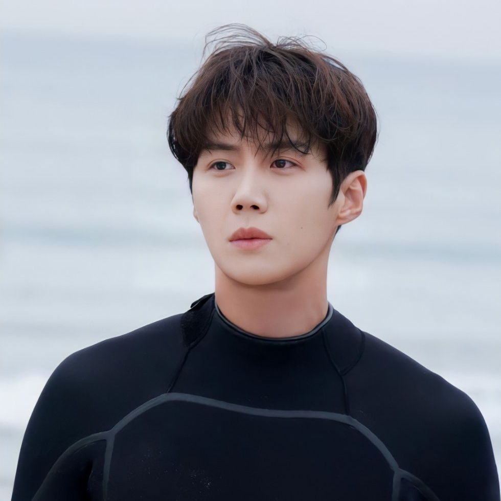 粉丝拍下的金宣虎瞬间