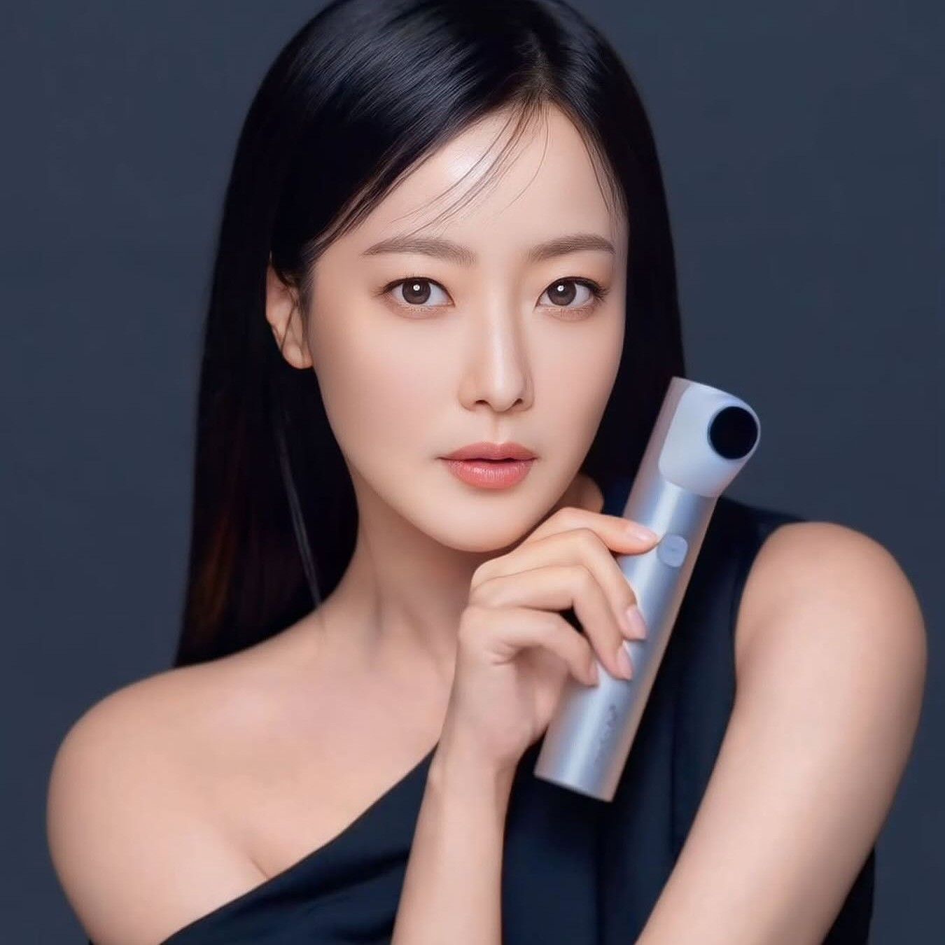 Behind-the-scenes cut of Kim Heesun