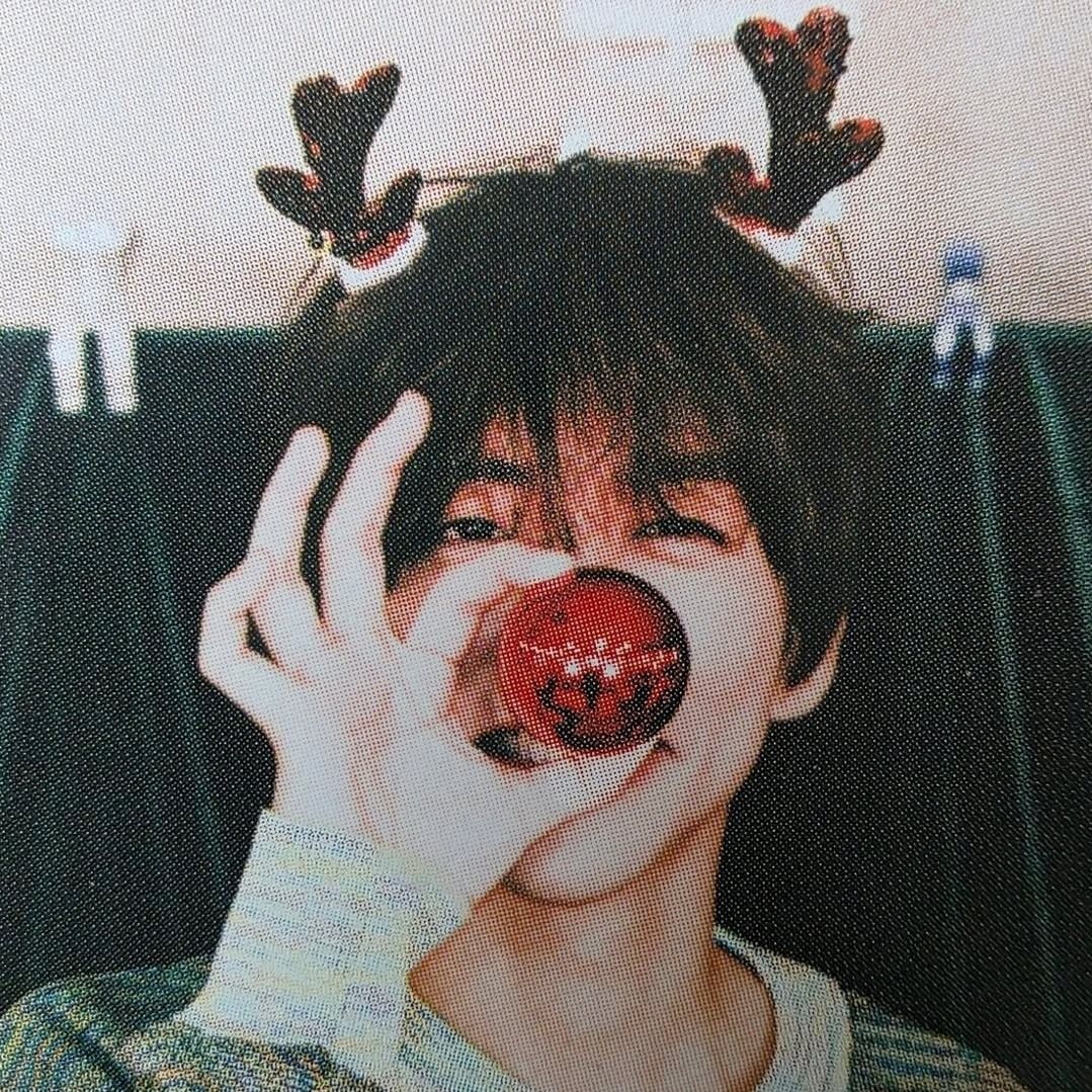 Recent activity shot of Lee Seungyoon