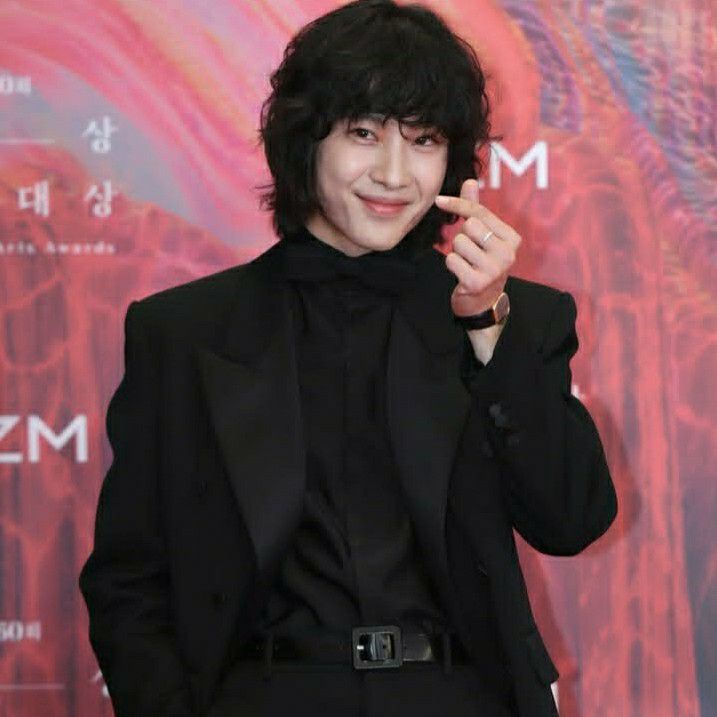 A moment captured by a fan of Lee Jongwon