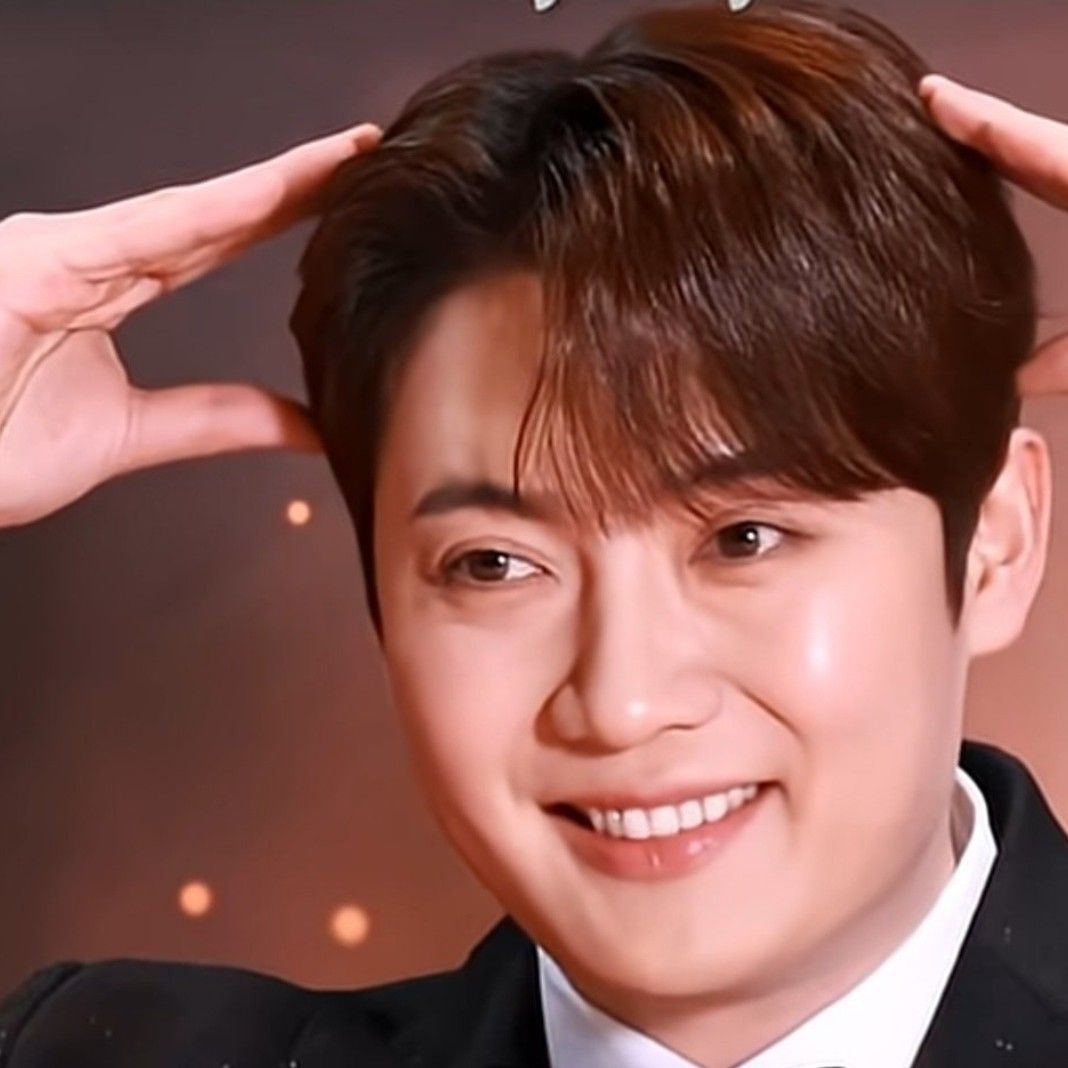 Latest photo of Son Binah