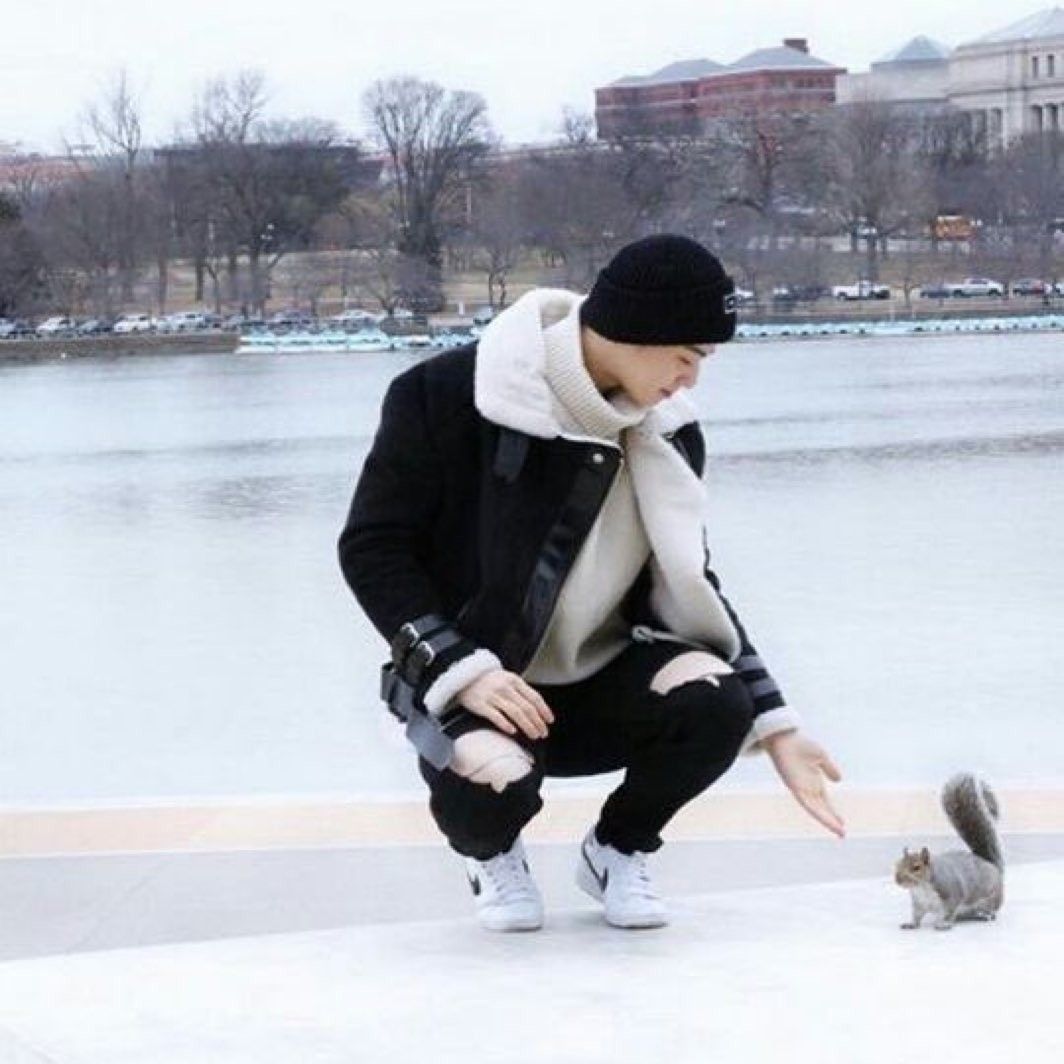 A moment captured by a fan of Cha Eunwoo