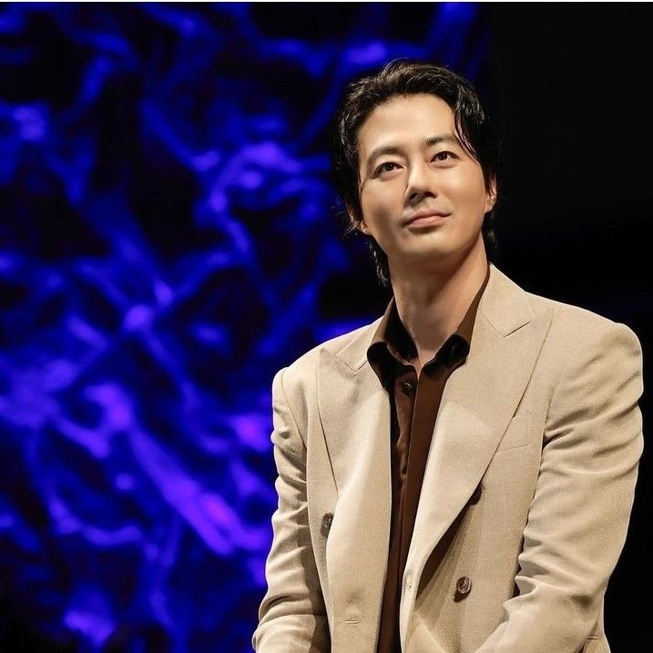 Recent activity shot of Jo Insung