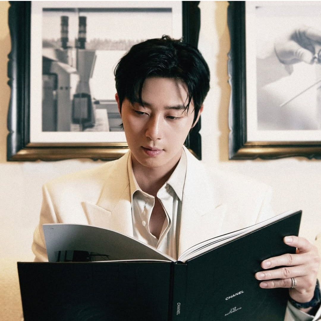Behind-the-scenes cut of Park Seojoon
