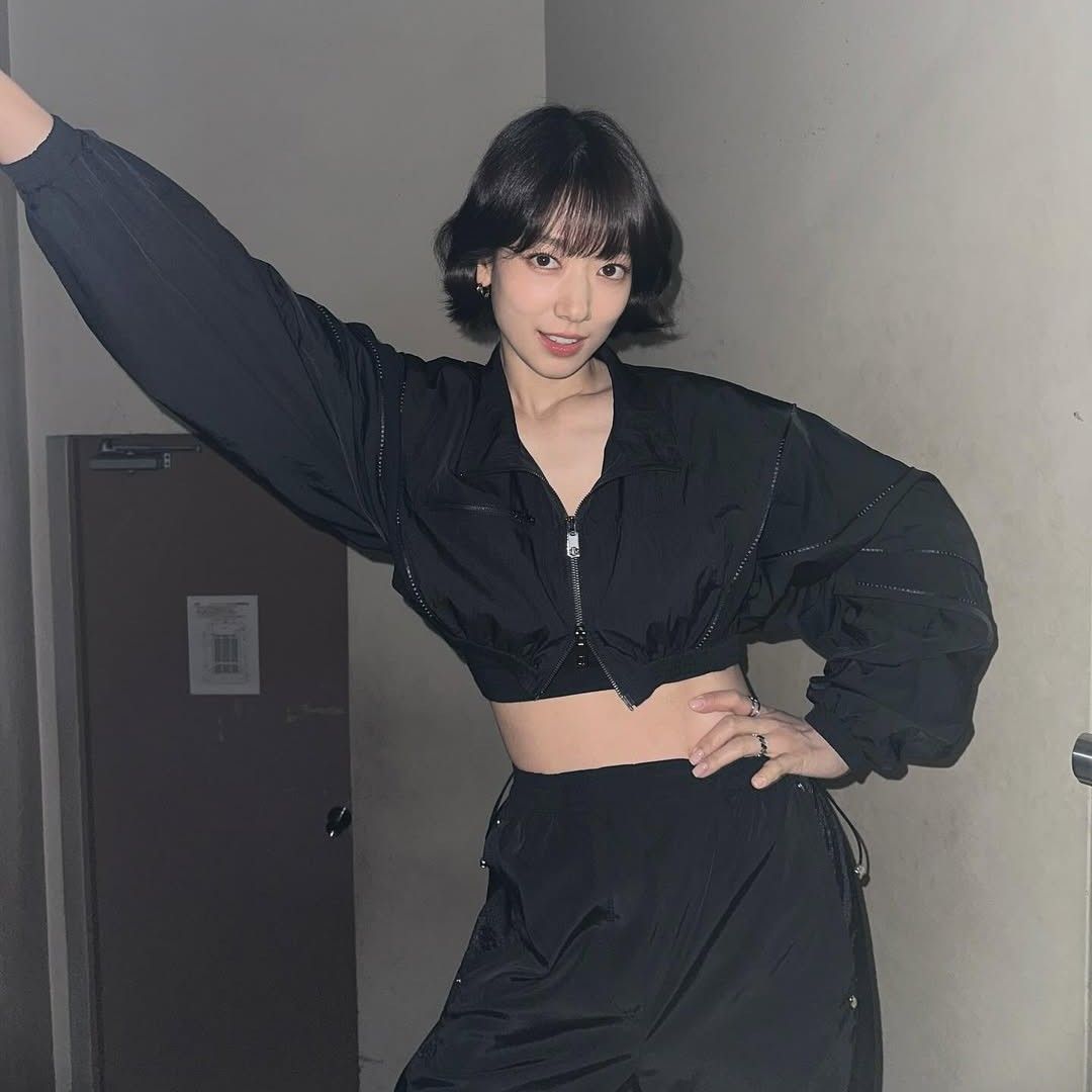 Behind-the-scenes cut of Park Shinhye