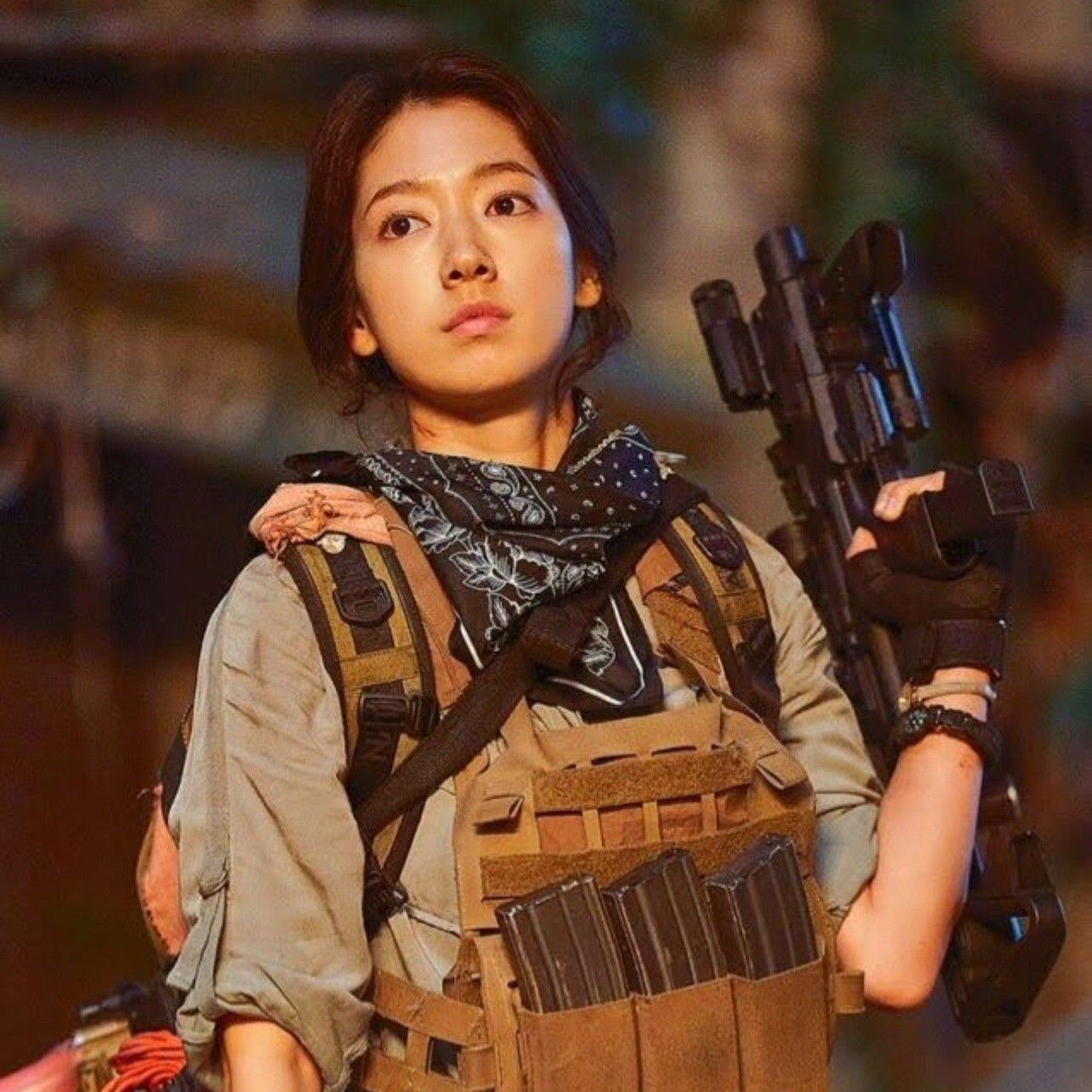 パク・シネの最近の活動ショット
