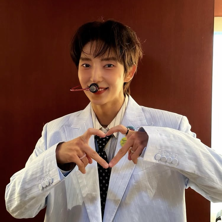 Recent activity shot of Lee Joongi