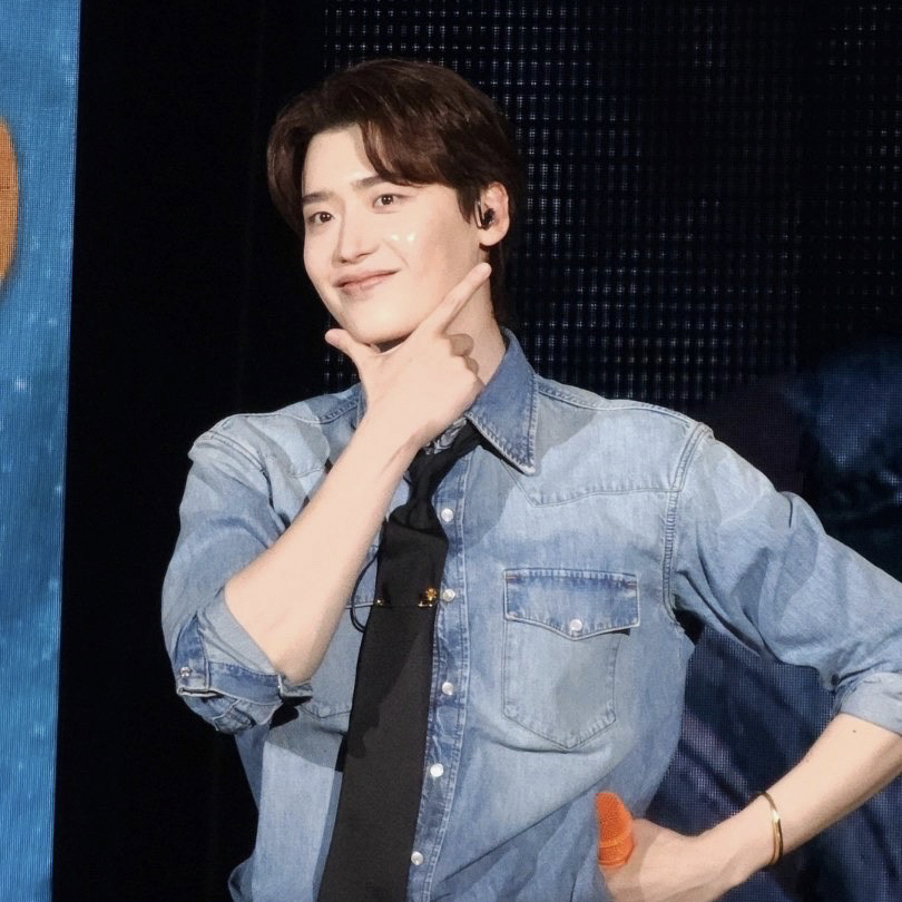 Latest photo of Lee Jongsuk