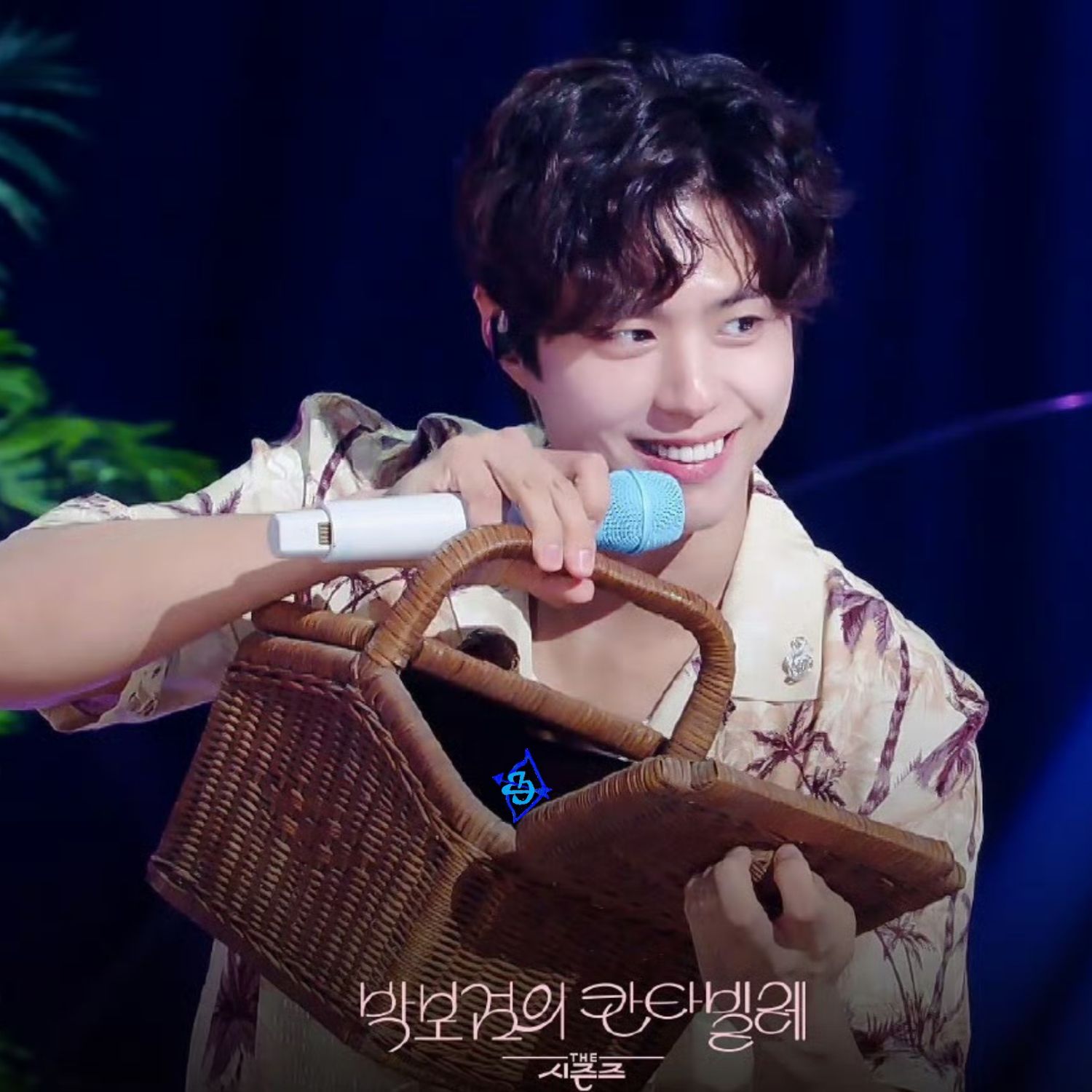 Behind-the-scenes cut of Park Bogum