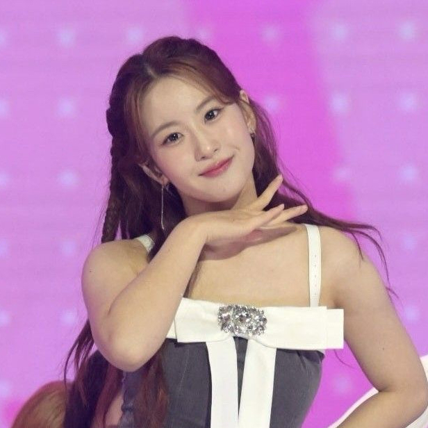 Recent activity shot of Oh Yujin