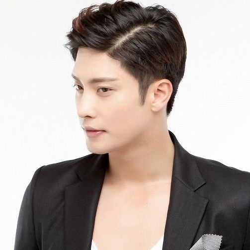 A moment captured by a fan of Sunghoon