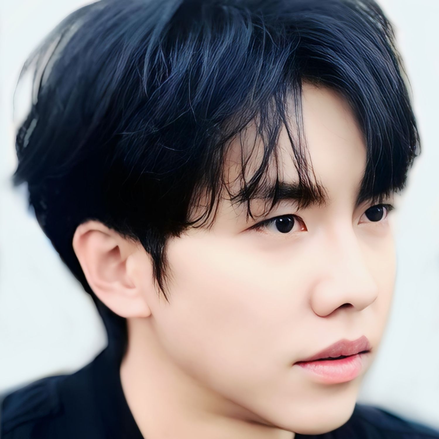 Behind-the-scenes cut of Lee Seunggi