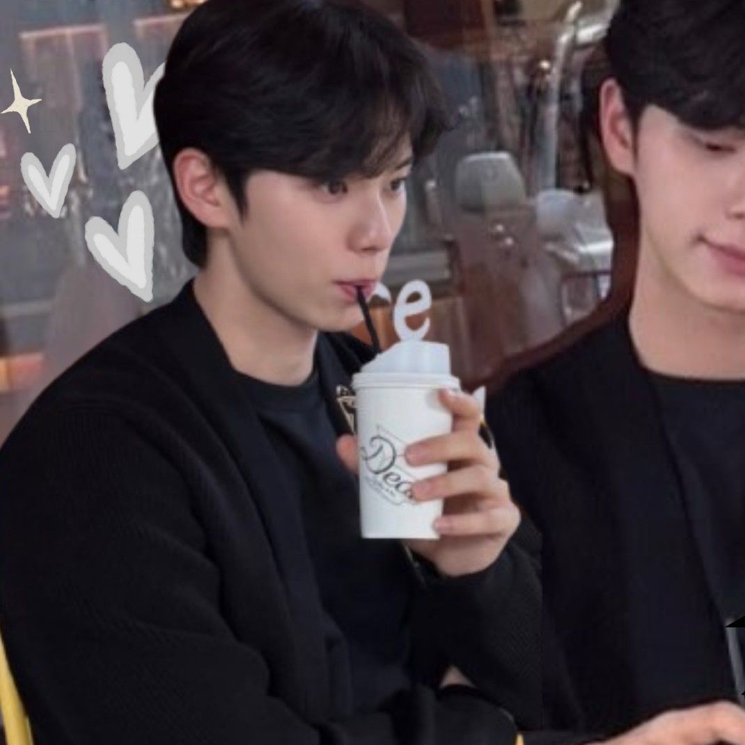 A moment captured by a fan of Lee Chaemin