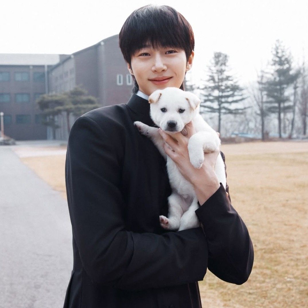 边佑锡的近期活动照