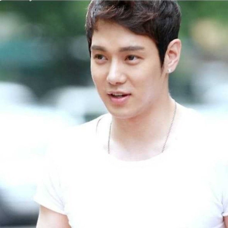 Behind-the-scenes cut of Hwanhee