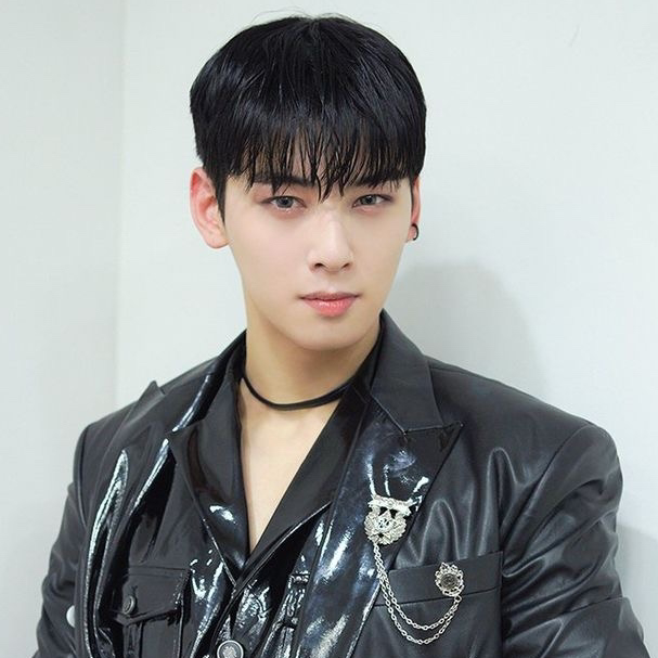 Latest photo of Cha Eunwoo