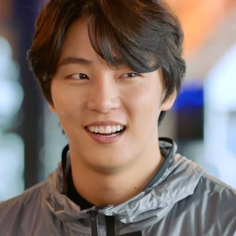 Latest photo of Yoon Shiyoon