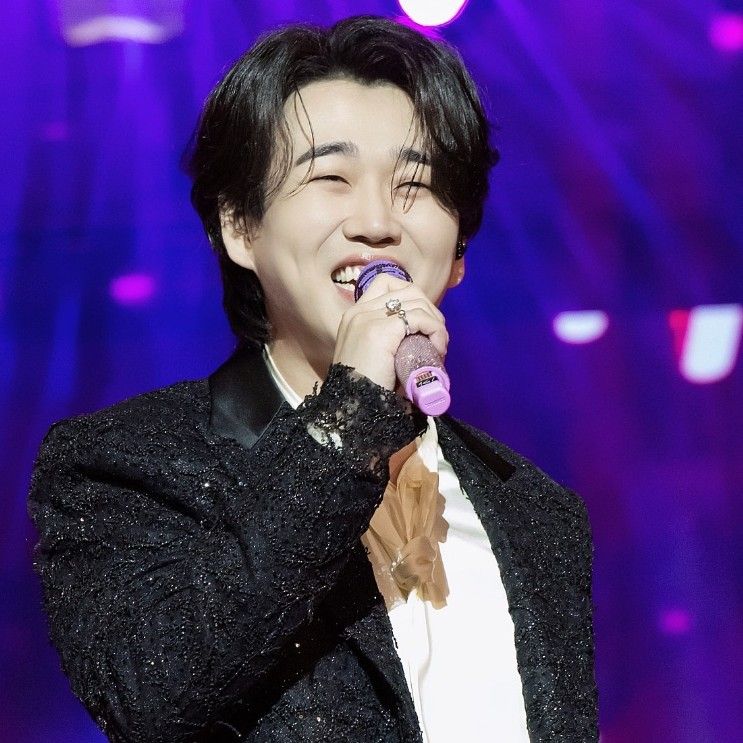 Behind-the-scenes cut of Hwang Youngwoong