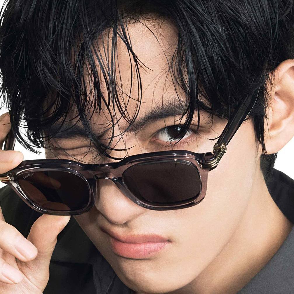 Konten selebriti populer yang sedang hangat di komunitas