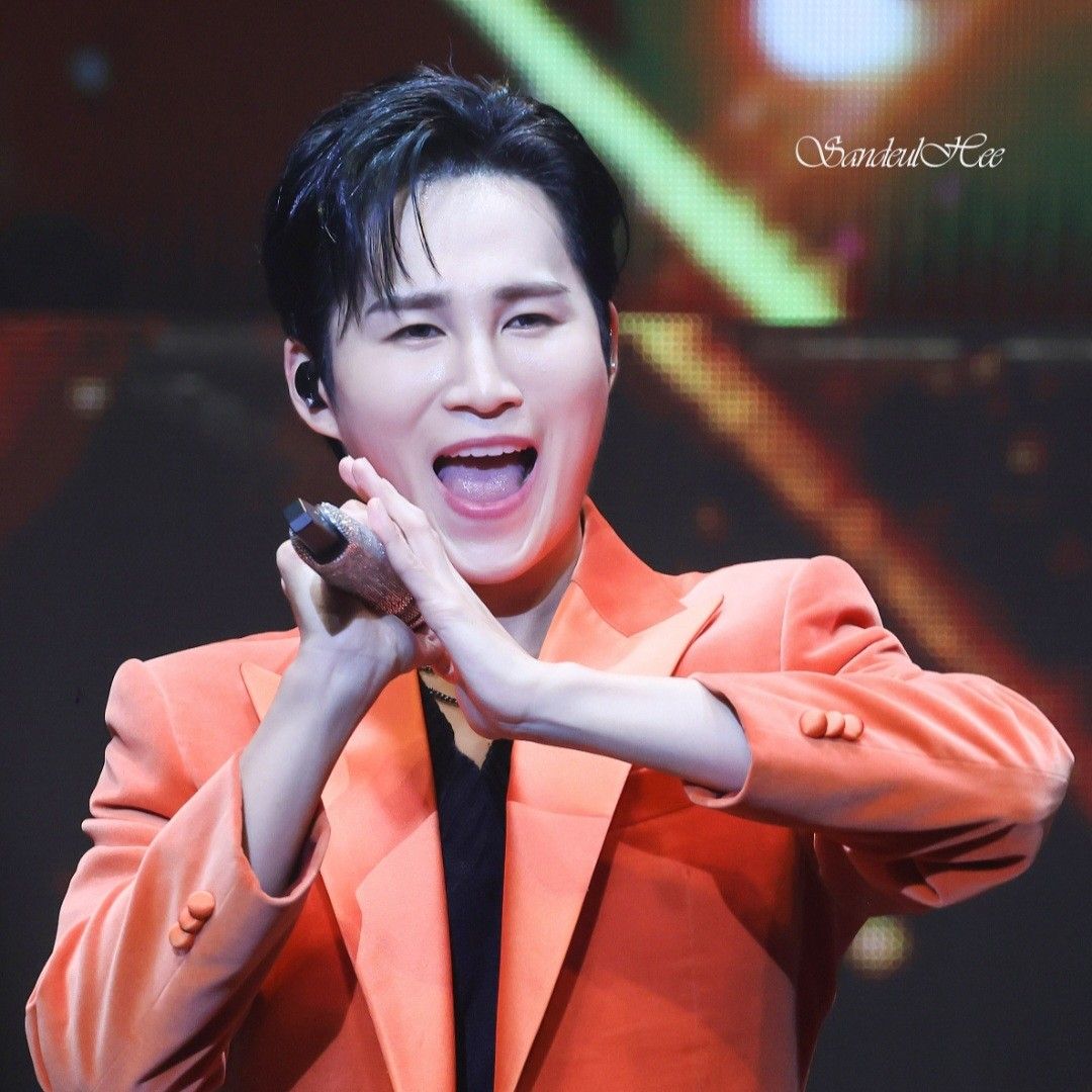 粉丝拍下的金熙栽瞬间