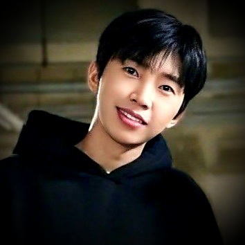 Behind-the-scenes cut of Lim Youngwoong