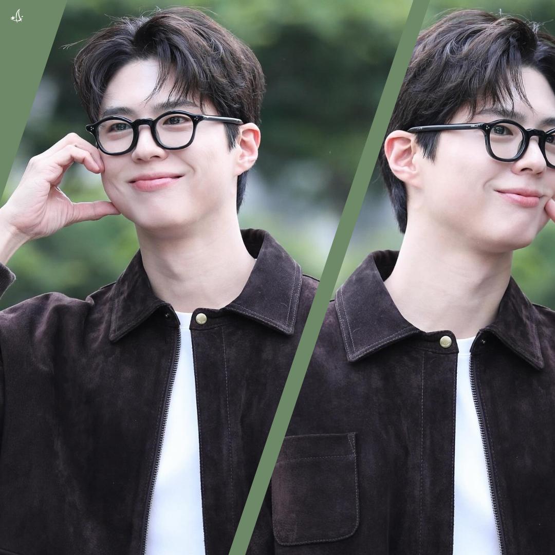A moment captured by a fan of Park Bogum