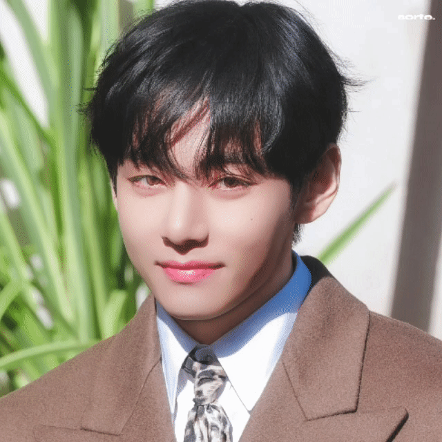Latest photo of Kim Taehyung (V)