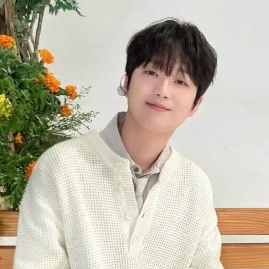 Momen yang diabadikan oleh penggemar Lee Chanwon