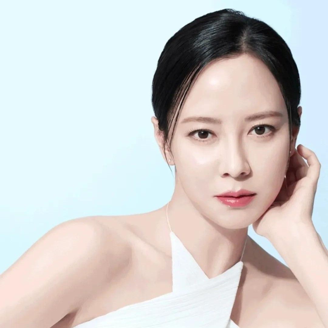 Latest photo of Song Jihyo