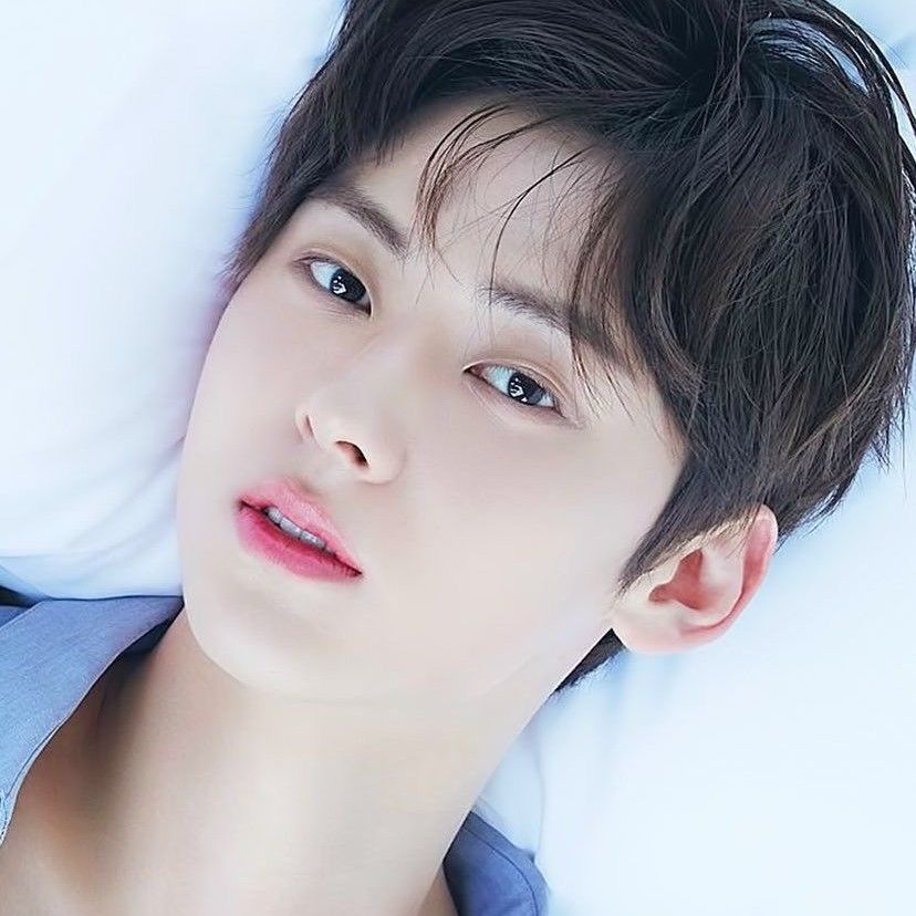 Recent activity shot of Hwang Minhyun