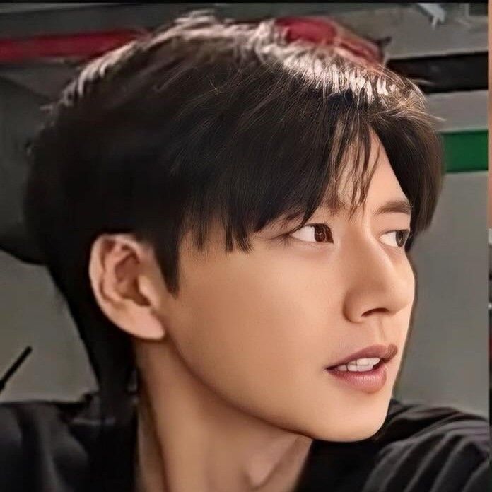 Behind-the-scenes cut of Park Haejin