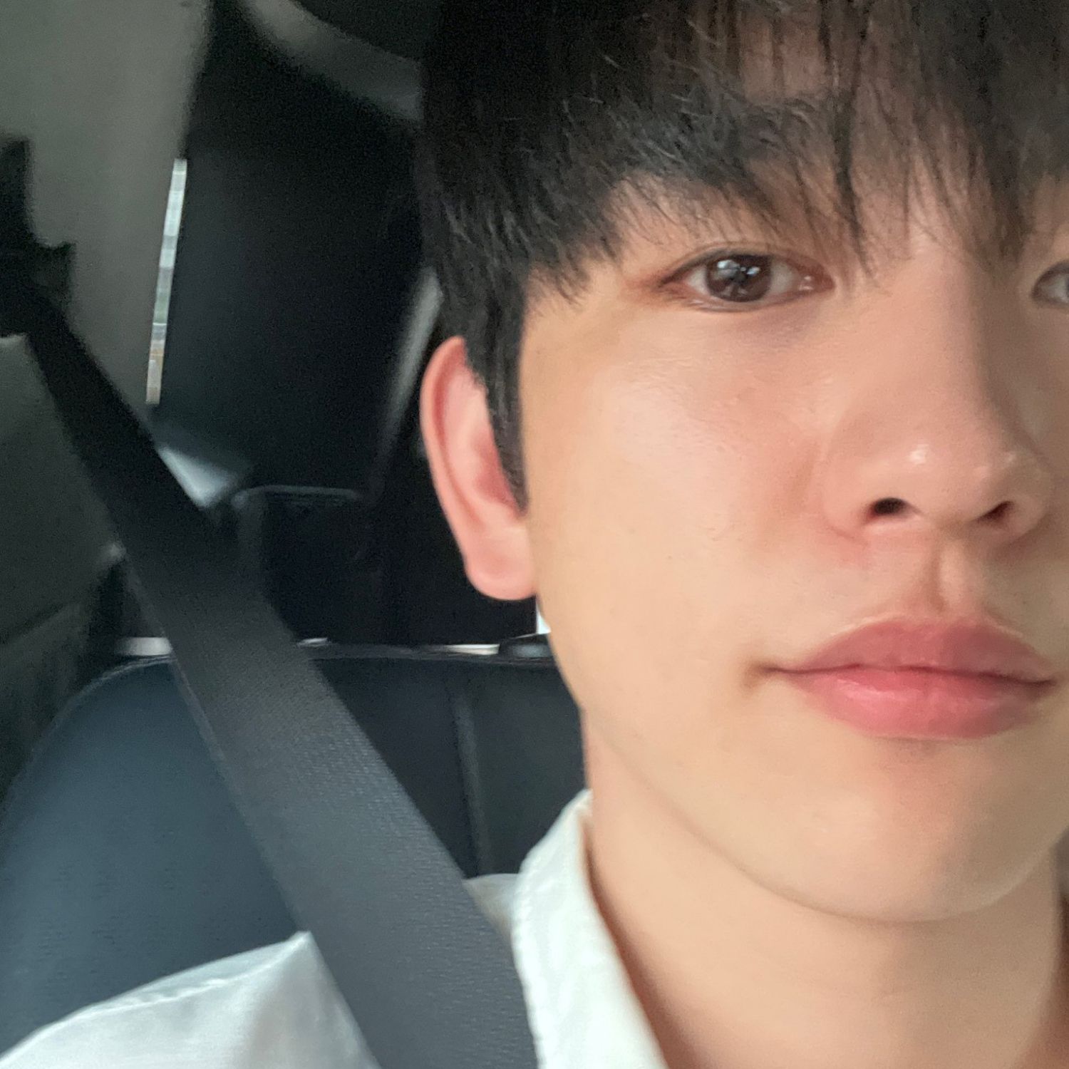 Recent activity shot of Park Jinyoung