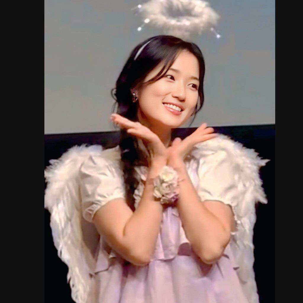 Latest photo of Kim Hyeyoon