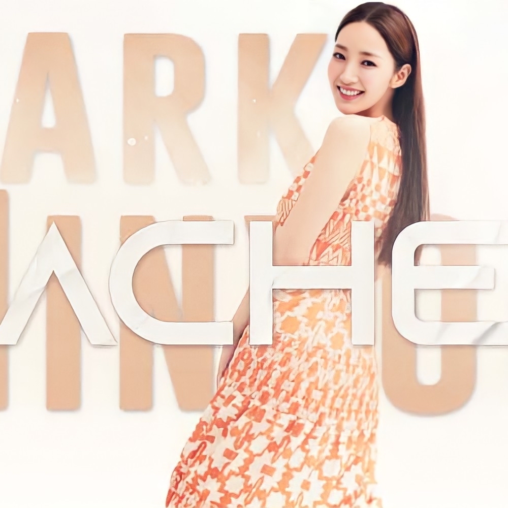 A moment captured by a fan of Park Minyoung