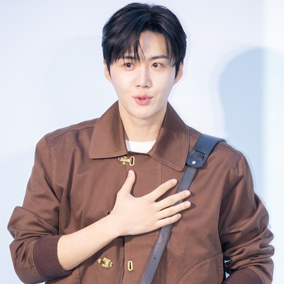 Recent activity shot of Kim Seonho