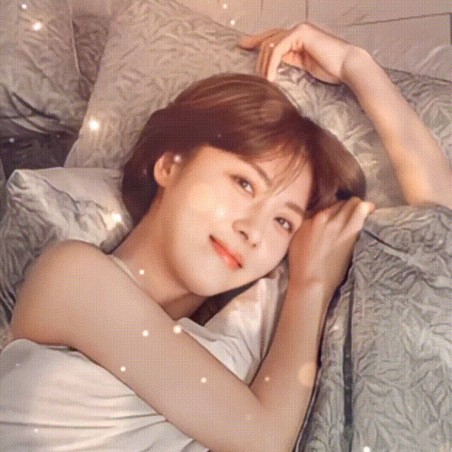 Behind-the-scenes cut of Ha Jiwon