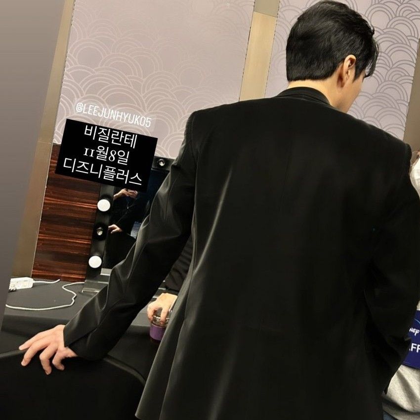 Behind-the-scenes cut of Lee Joonhyuk