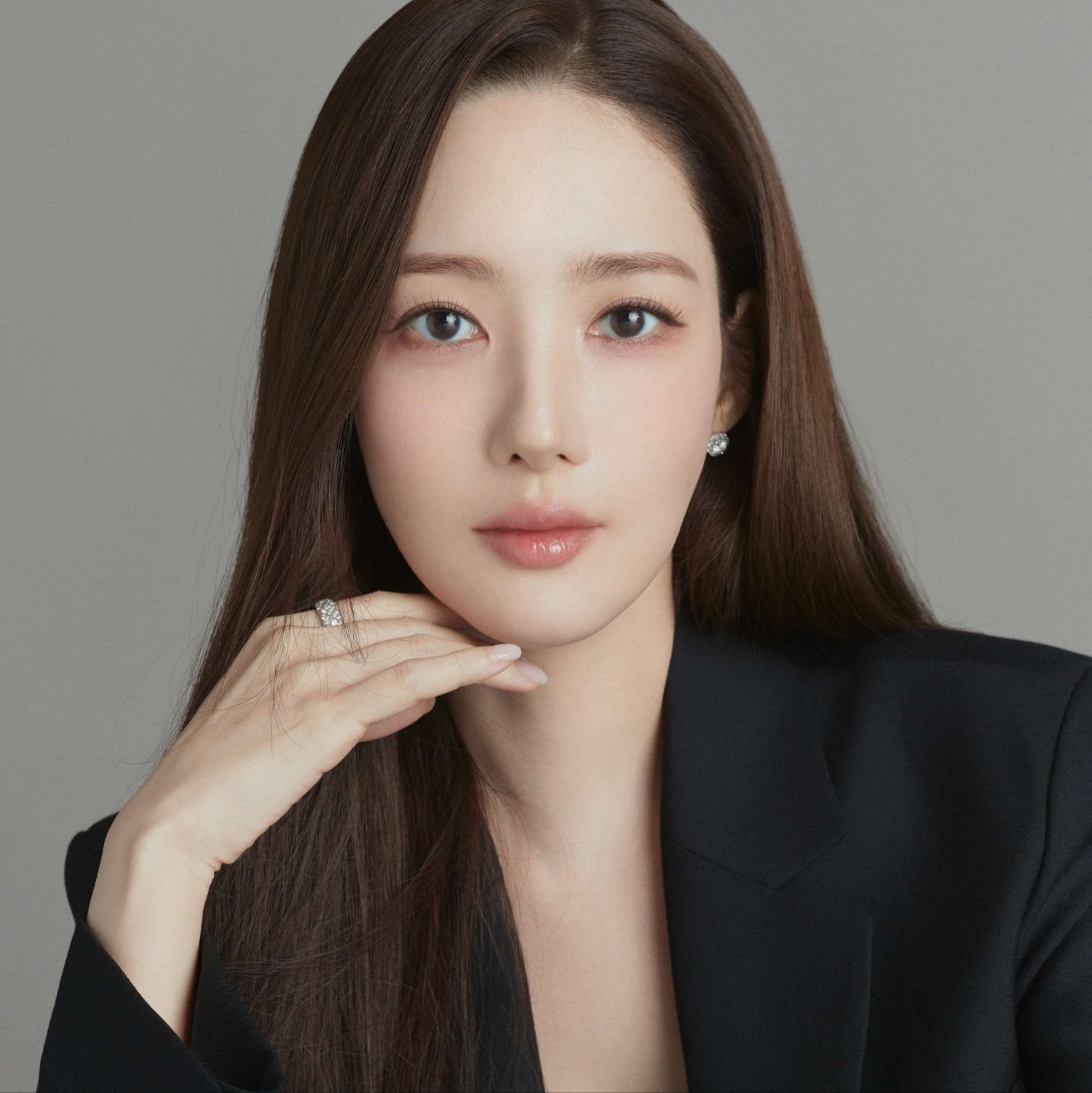 Latest photo of Park Minyoung