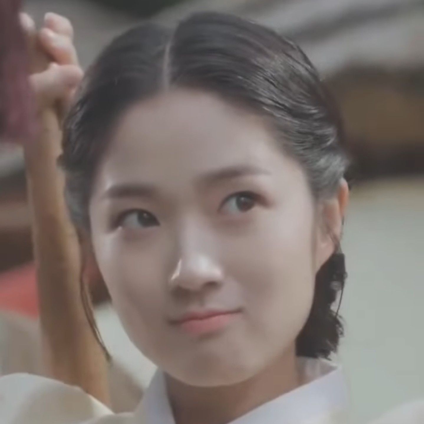 Behind-the-scenes cut of Kim Hyeyoon