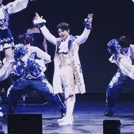 金俊賢的最新照片