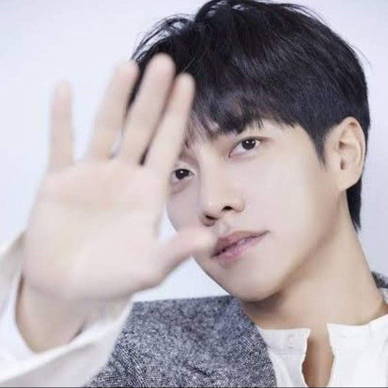 李升基的最新照片