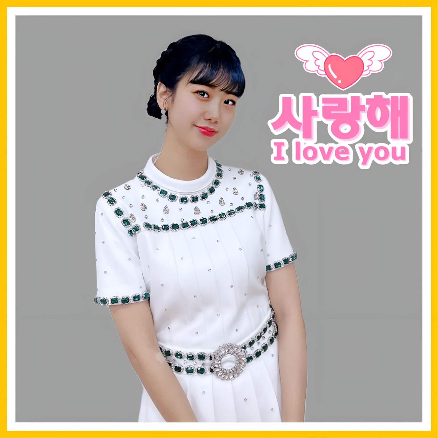 Behind-the-scenes cut of Kang Hyeyeon