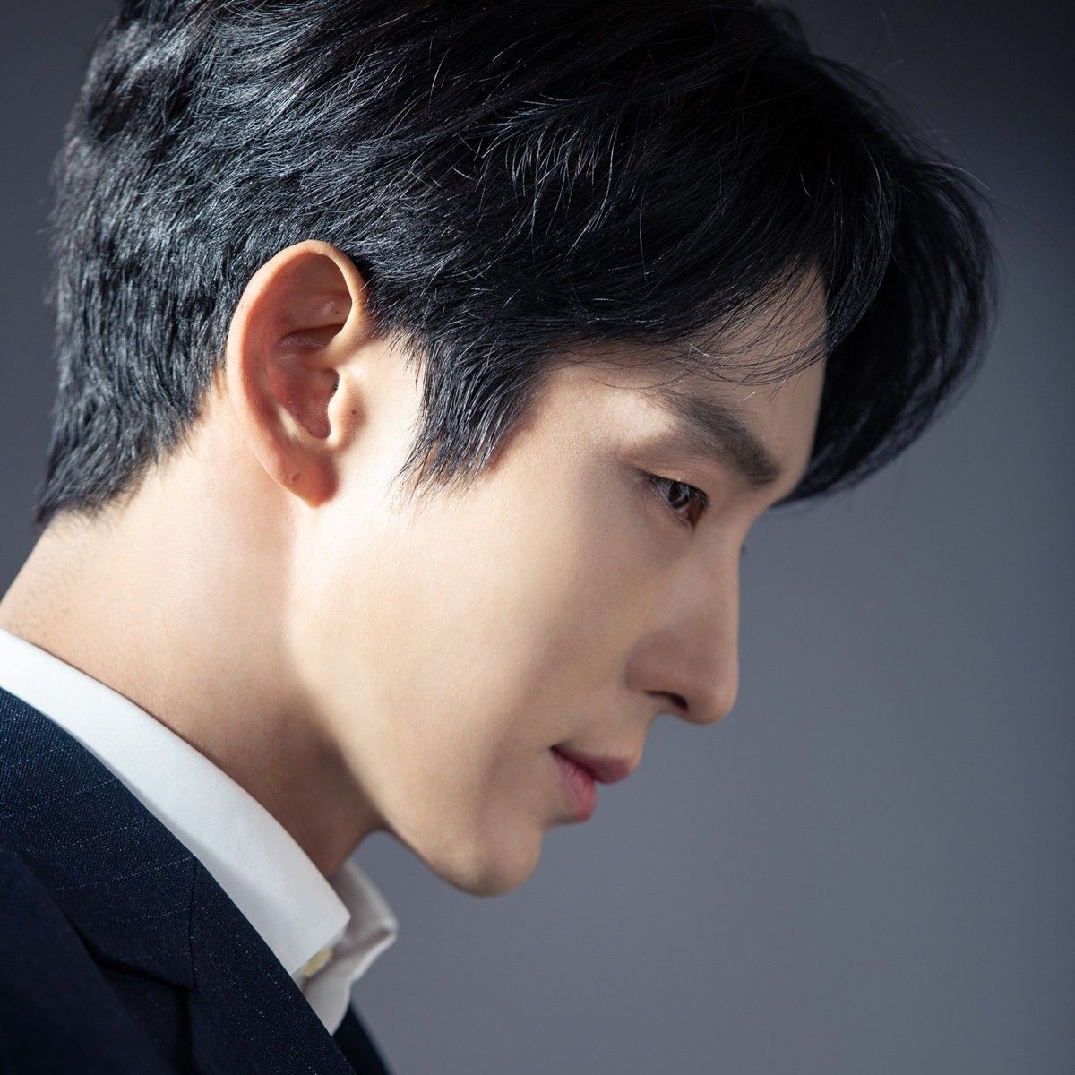 Behind-the-scenes cut of Lee Joongi