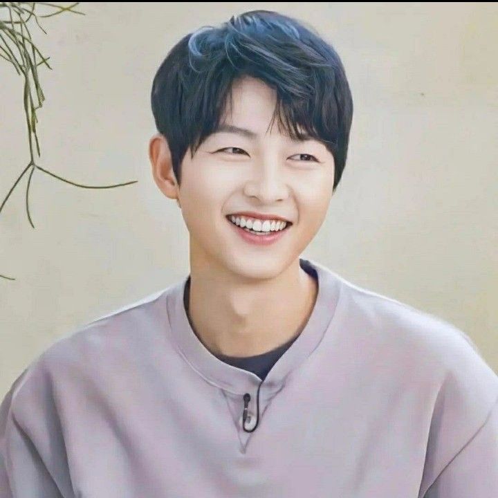 粉絲拍下的宋仲基瞬間